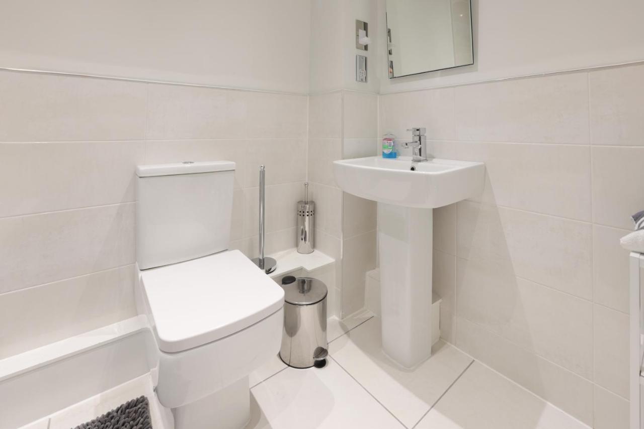 Southbank Leeds Apartment. New! With Free Parking Esterno foto