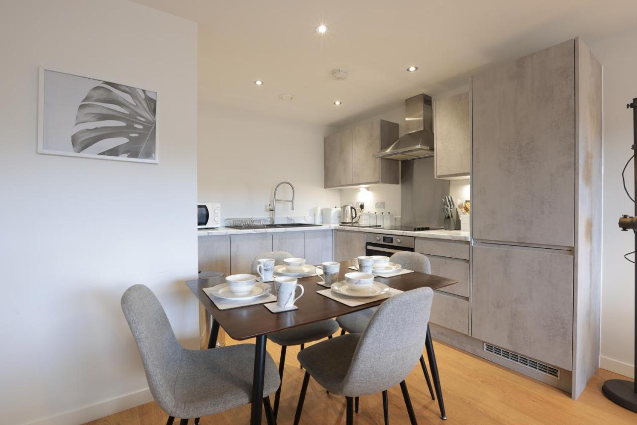 Southbank Leeds Apartment. New! With Free Parking Esterno foto